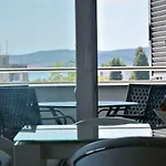 Deluxe 5d Zára