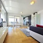 Deluxe 5d Apartamento *