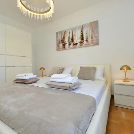 Deluxe 5d Apartamento *
