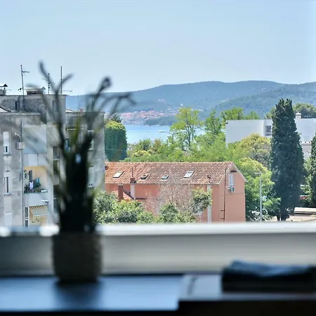 Deluxe 5d Apartment *