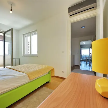 Apartment Deluxe 5d