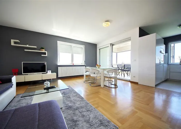 Lejlighed Deluxe 5d *